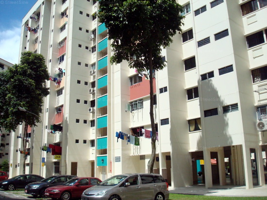 Yishun Street 22 thumbnail photo